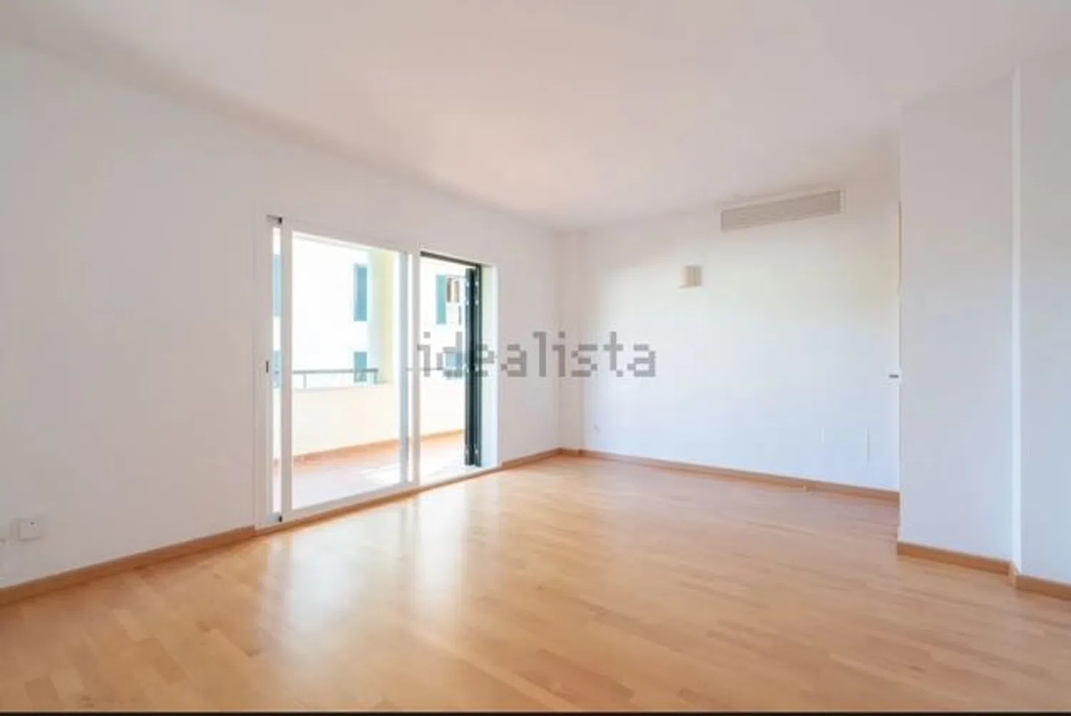 Piso en calle d'Adolf Vázquez Humasqué, 9 - Foto 3