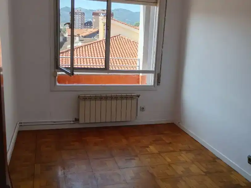 Piso en  Calle Julián Ceballos 23 - Foto 9