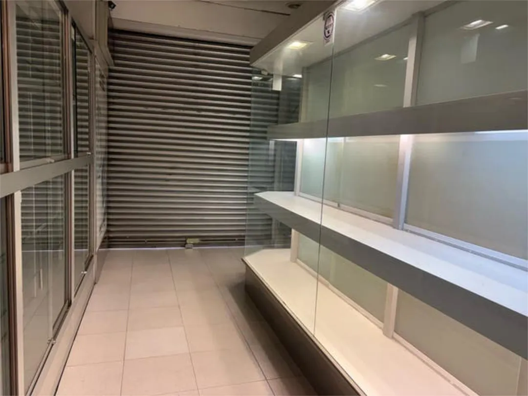 Local comercial en Centro - Foto 3