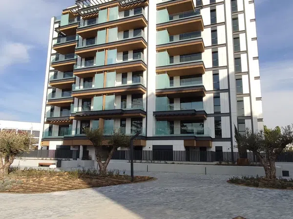 Piso en calle de Mesena, 80