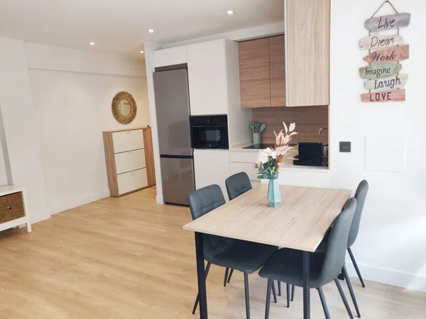 Piso en Grupo Los Pinares, 3