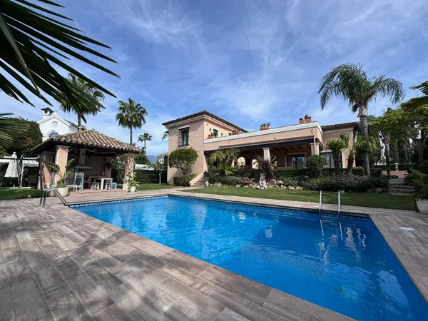 Casa o chalet independiente en Avenida Reina Doña Sofia, 34, Bahía de Marbella - Foto 16