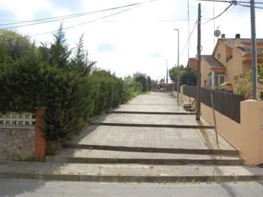 Casa adosada en OPORTUNIDAD- PARCELA URBANA - Foto 3