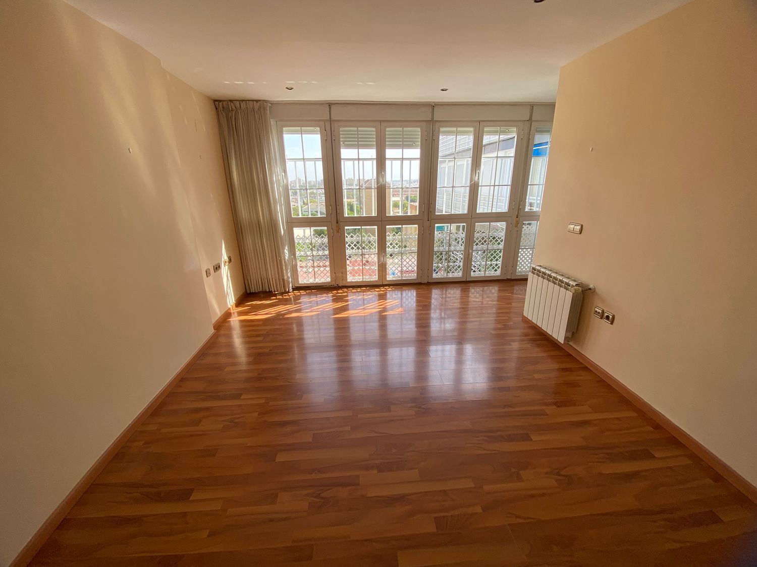 Piso en calle Marqués del Nervión, 114 - Foto 1