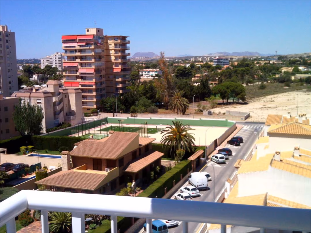 Piso en  Carrer de Juan de la Cierva 27 - Foto 14
