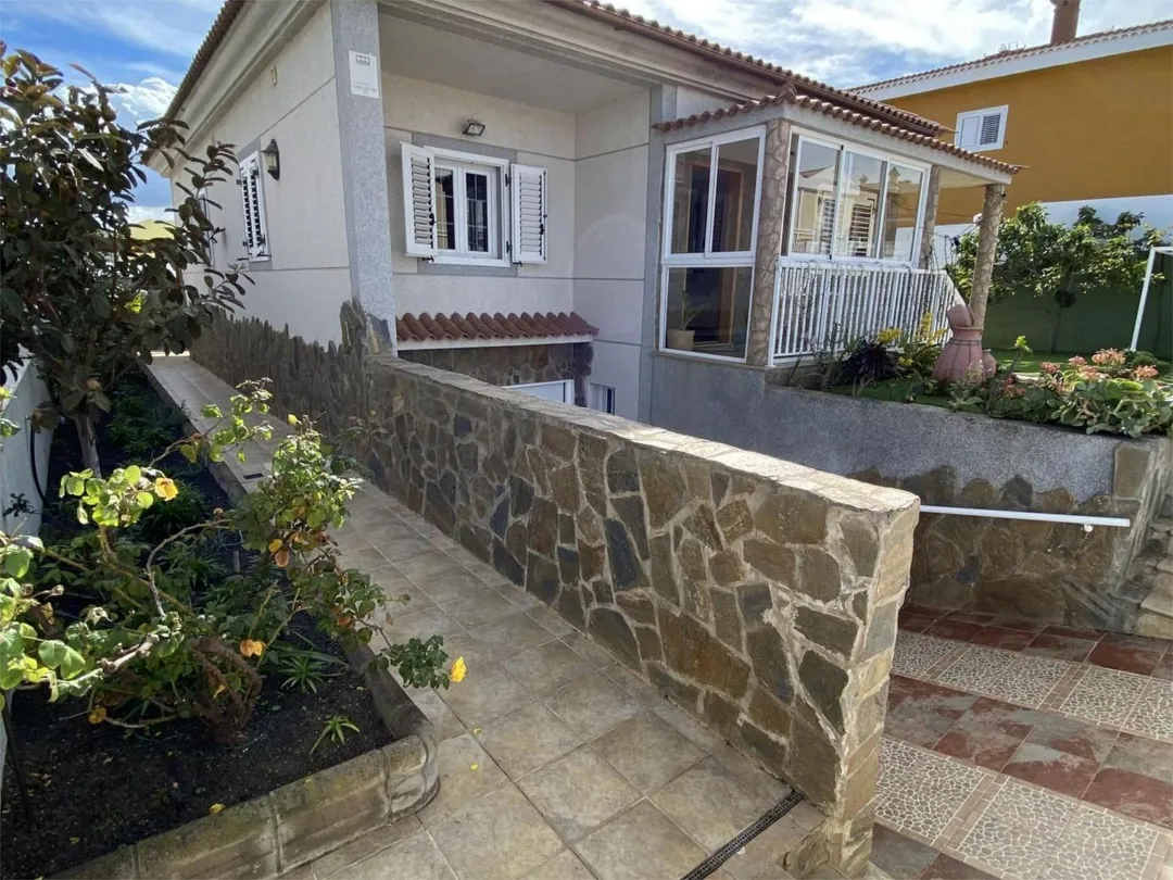 Chalet en  Avenida de la Democracia 39 - Foto 9