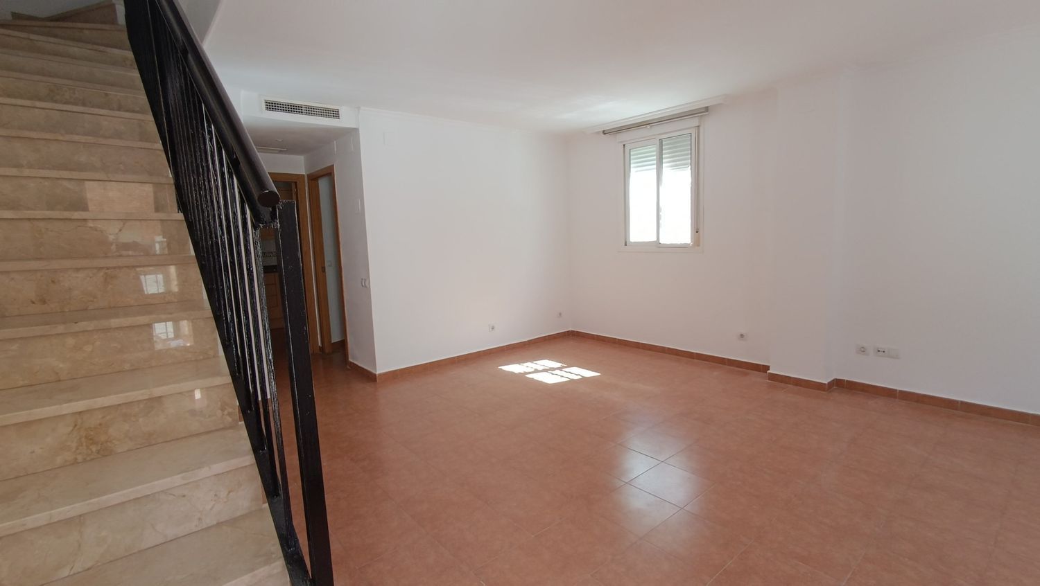Chalet adosado en Calle del Barranc, 135 - Foto 4