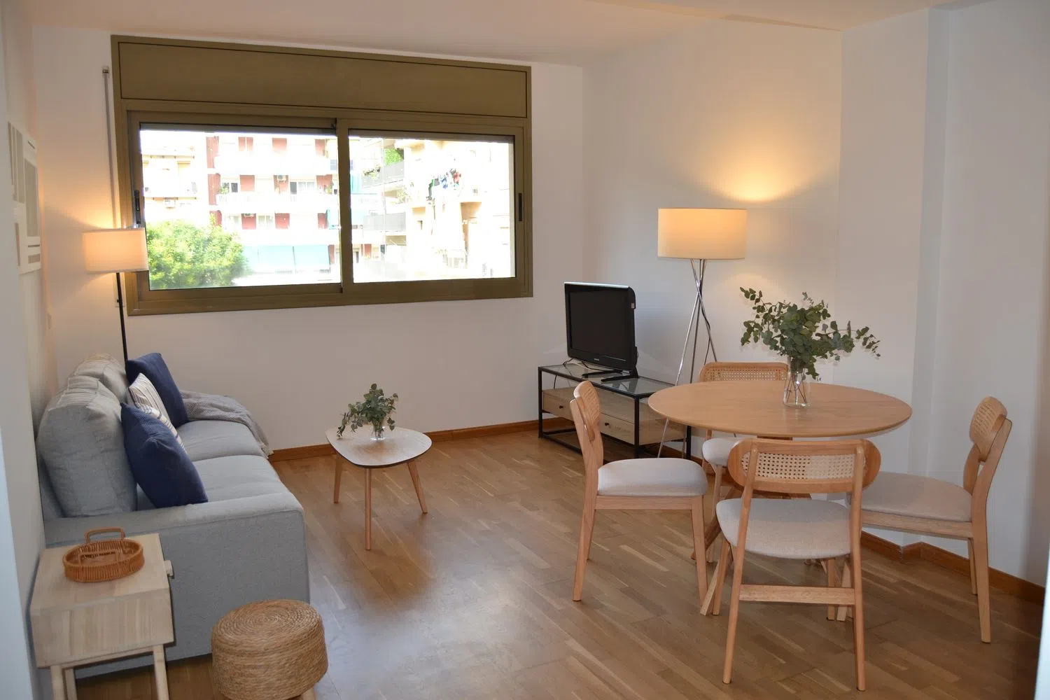 Piso en Barrio La Sagrada Família - Foto 1