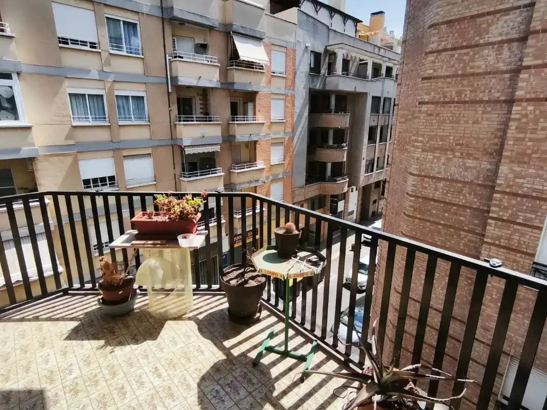 Piso en  Carrer Mare de Déu de Lourdes 63 - Foto 3