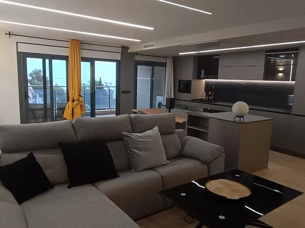 Piso en avenida Villajoyosa, 100