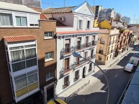 Piso en calle de Ávila, 10