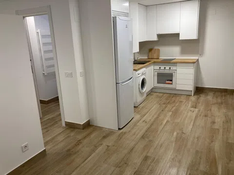 Estudio en avenida de la Galaxia, 30