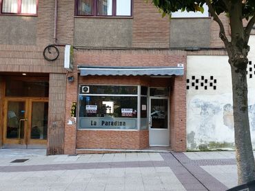 Local comercial en  Calle Turina 6 - Foto 1