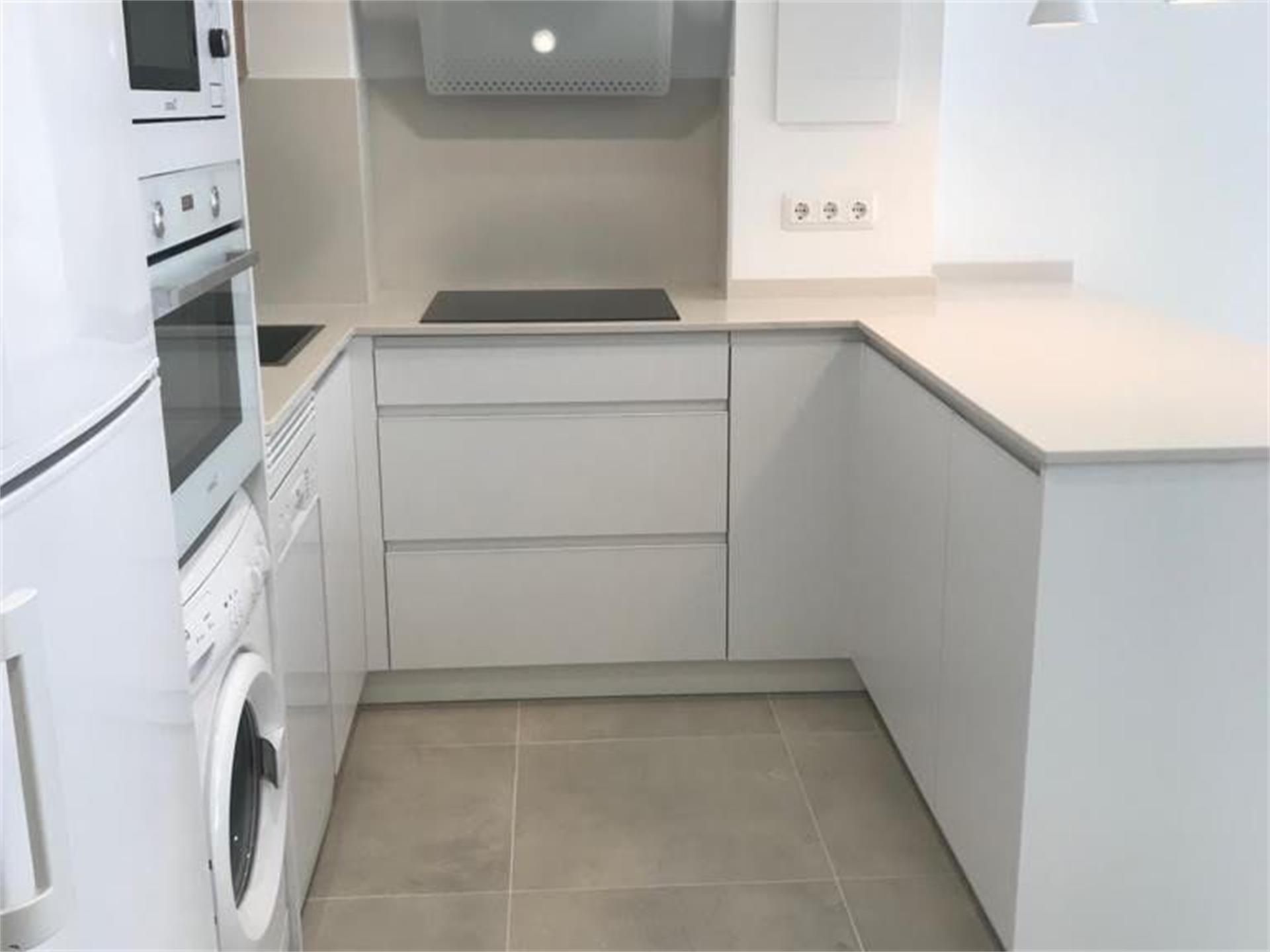 Apartamento en calle Calle de Villanueva 30 - Foto 2