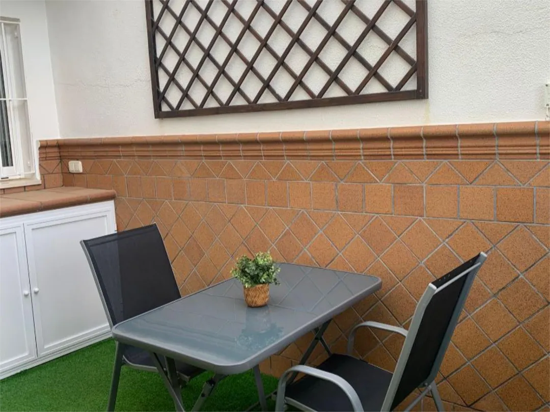 Casa adosada en  Calle de la Hijuela 19 - Foto 14