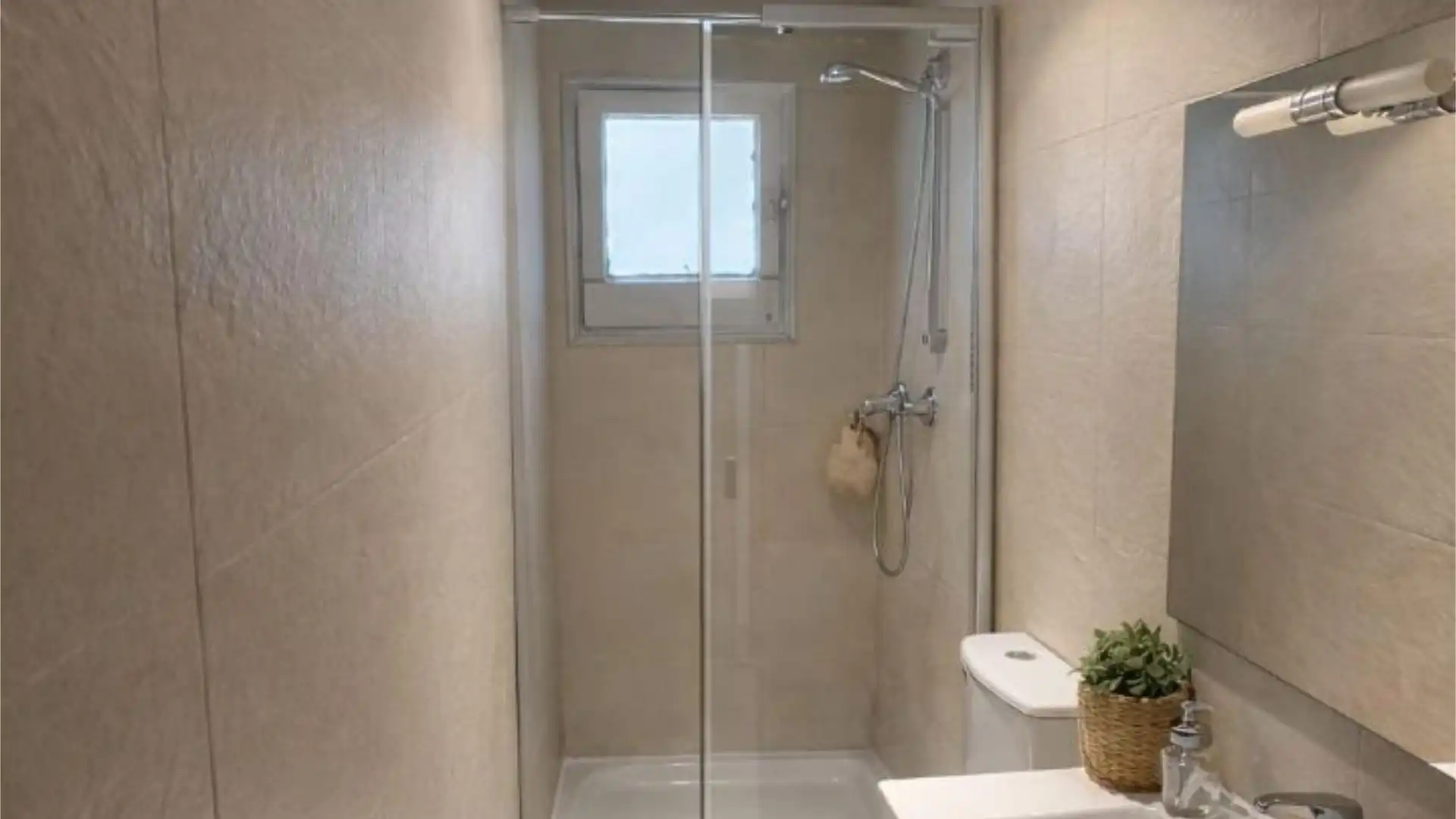 Piso en  Carrer de Josep Sangenís 46 - Foto 37