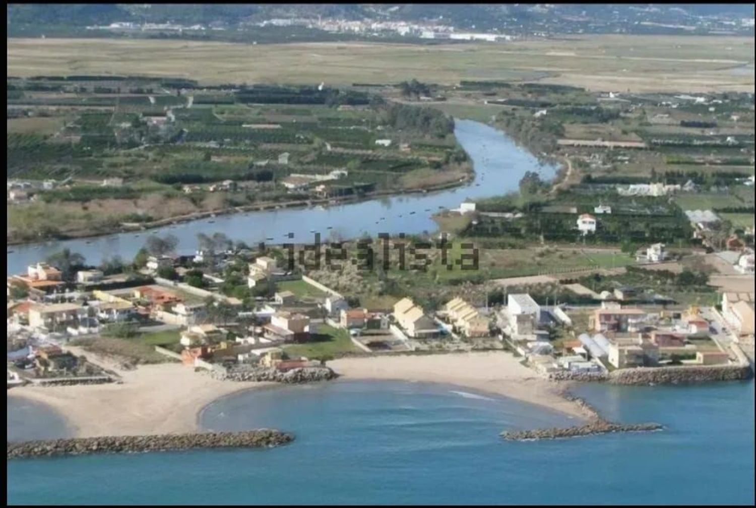 Chalet adosado en Avenida de l'Estany, 15 - Foto 1