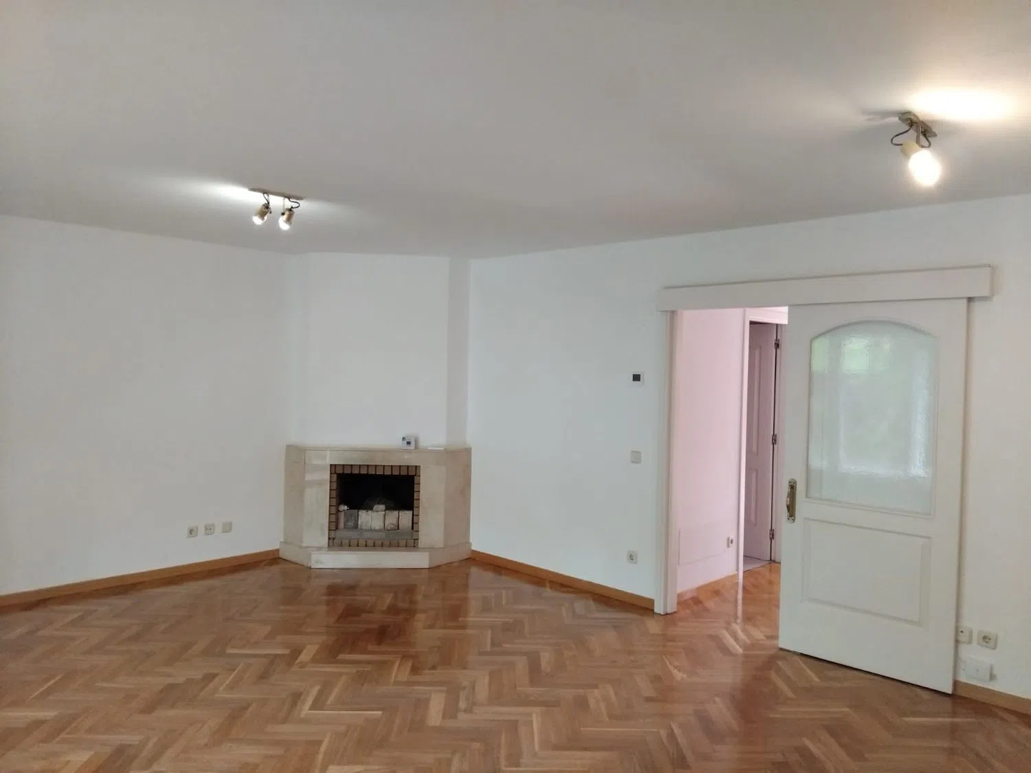 Chalet adosado en avenida Jesus de Monasterio, 2 - Foto 4