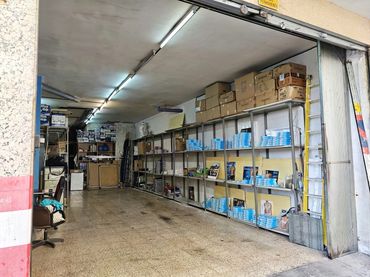 Local comercial en  Carrer Bòbiles 1 - Foto 1