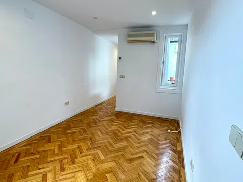 Piso en calle de la Madera, 39