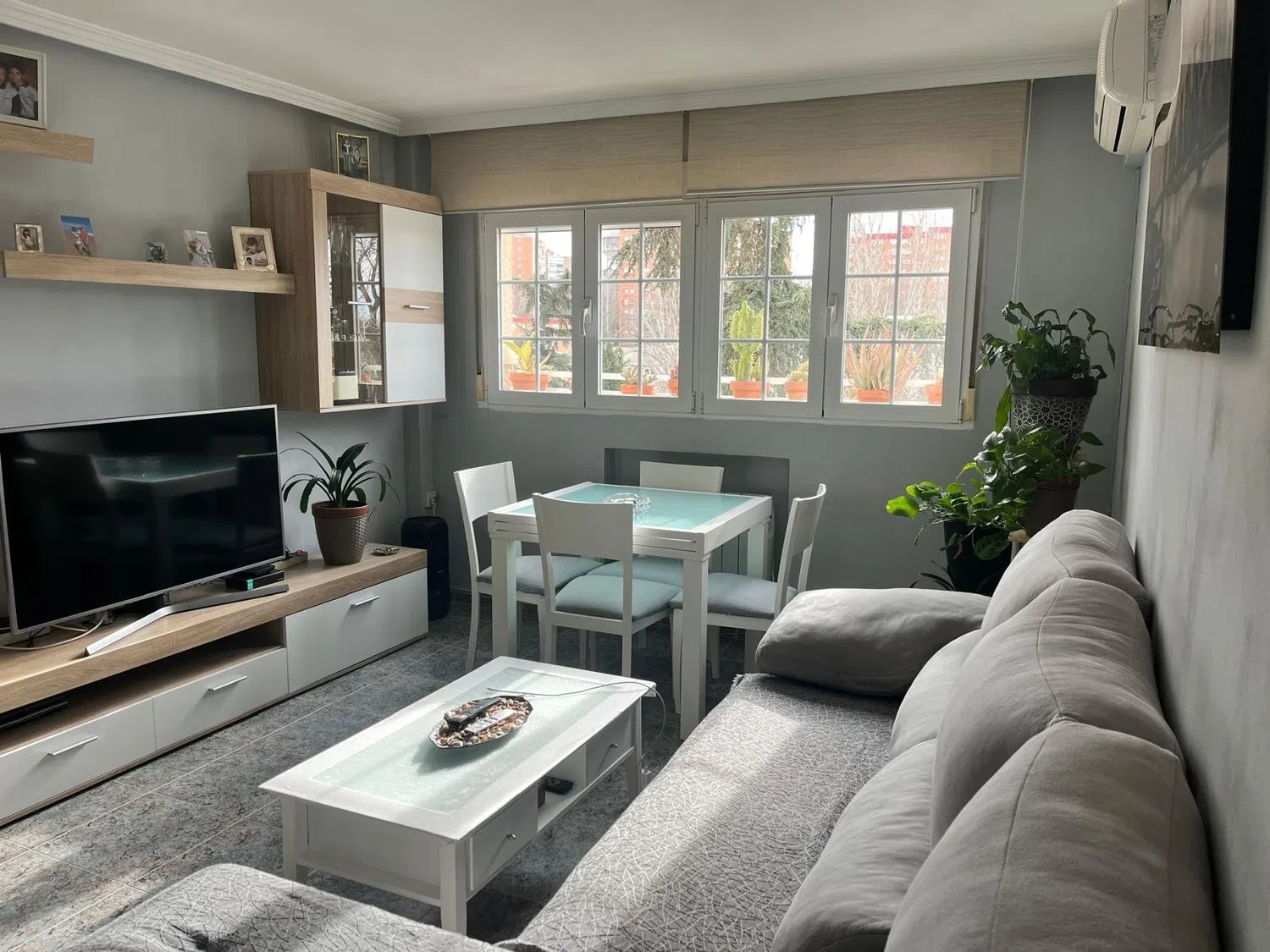 Piso en calle de Ajofrín, 6