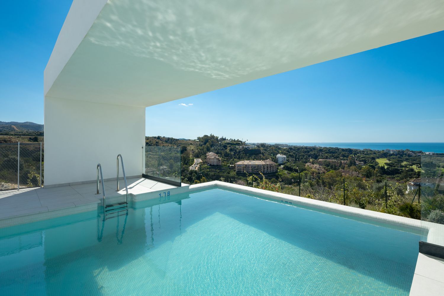 Chalet adosado en ronda de Nabrisa Oeste s/n a - Foto 1