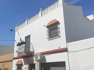 Casa adosada en  Calle Managua 2 - Foto 1