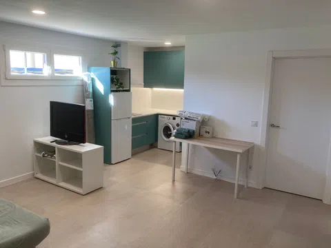 Estudio en avenida de La Rioja, 65