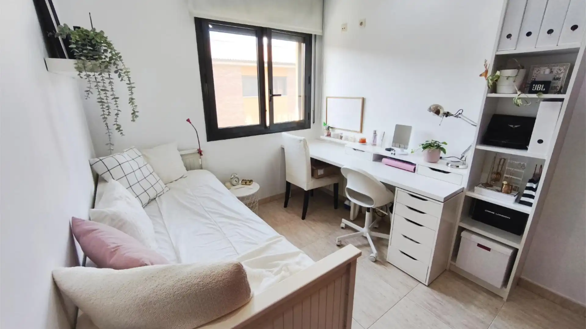 Casa adosada en  Carrer de Rector de Vallfogona 51 - Foto 19