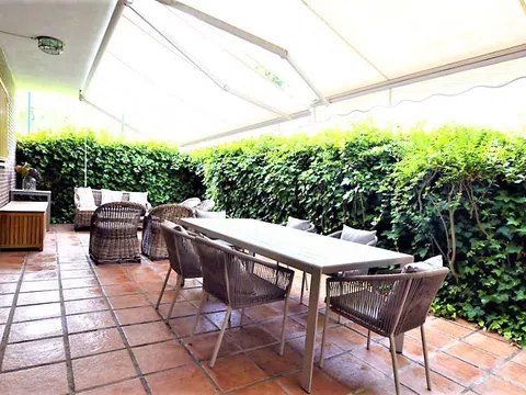 Piso en calle de Berlín, 3