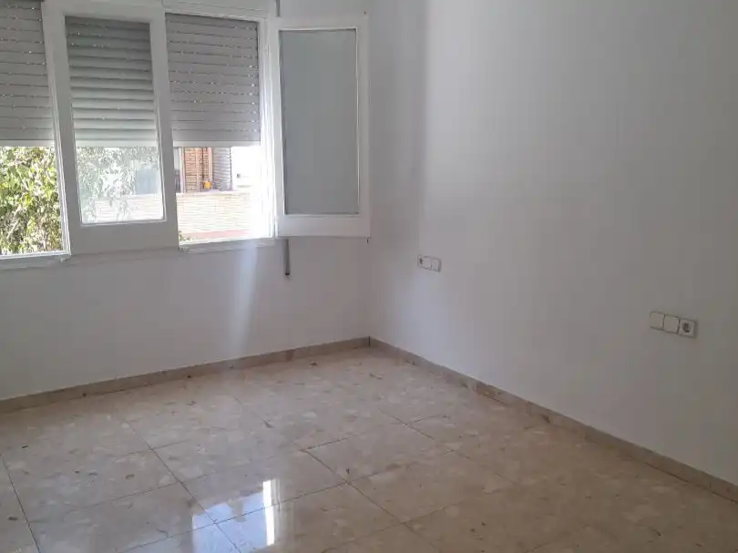 Piso en  Carrer de Josep Ricart 66 - Foto 5