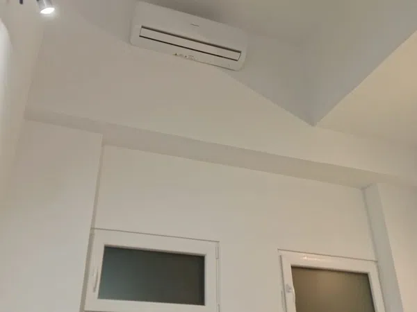 Piso en calle de Llorenç Salom, 11 - Foto 3