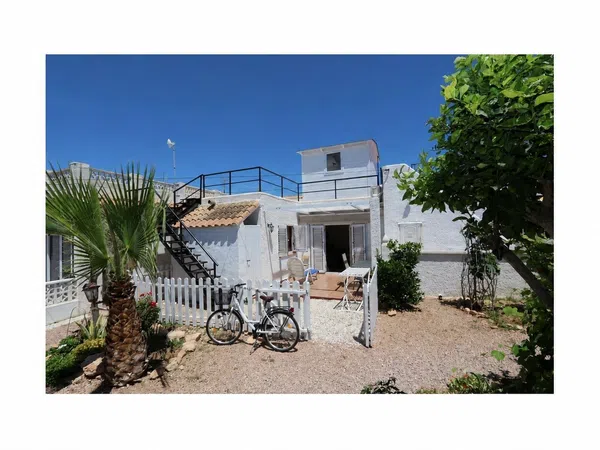 Chalet adosado en Calle Salvador Dalí, 44, La Siesta - El Salado - Torreta - Foto 1