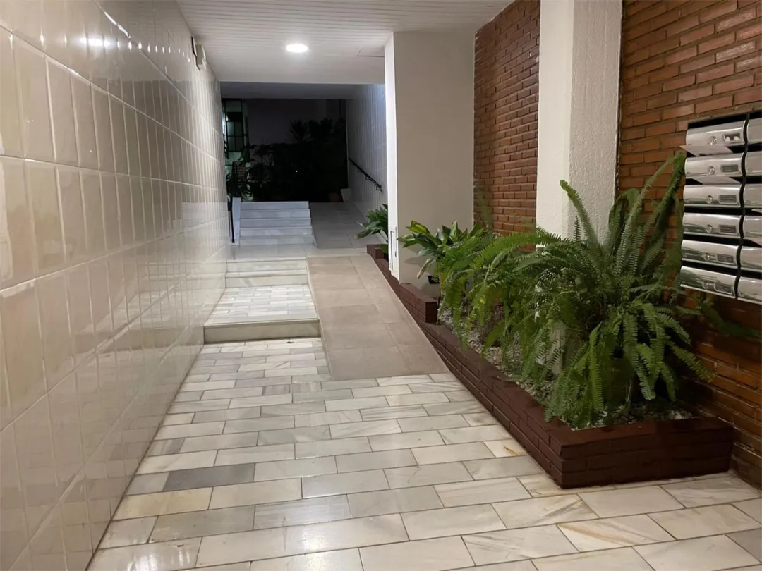 Piso en  Carrer del Castell de Benissanó 14 - Foto 2