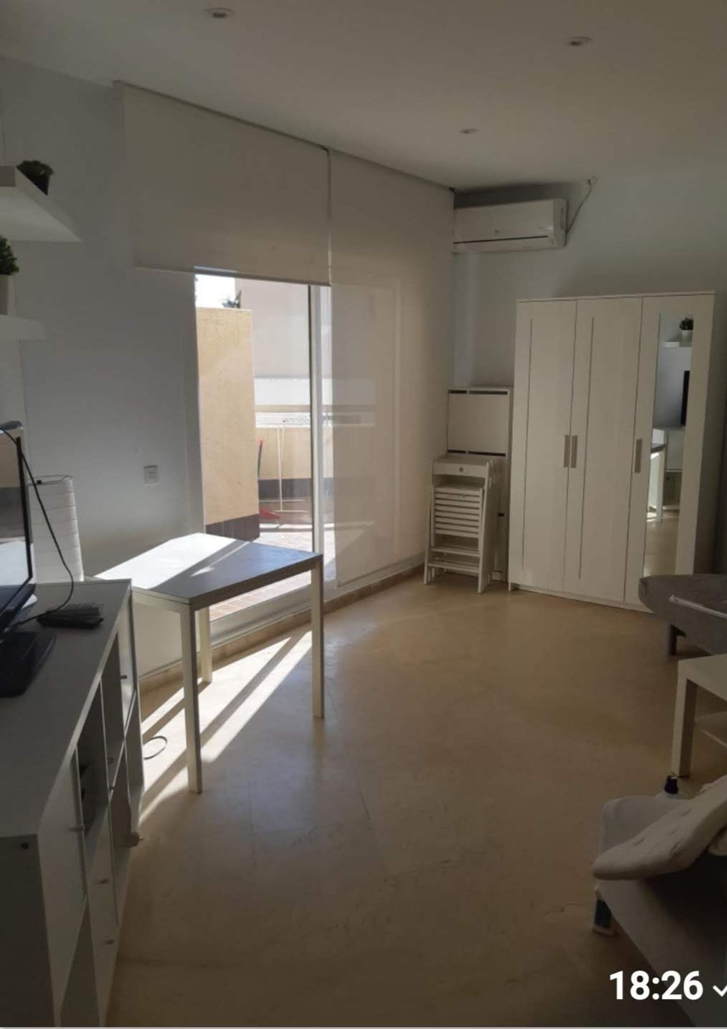 Estudio en avenida de la República Argentina, 43 - Foto 3