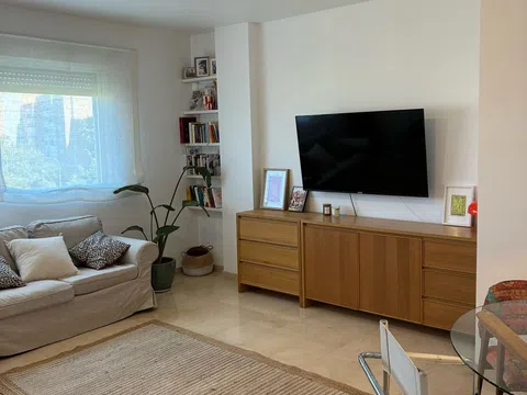 Piso en calle Arquitecto José Gómez Millán, 3