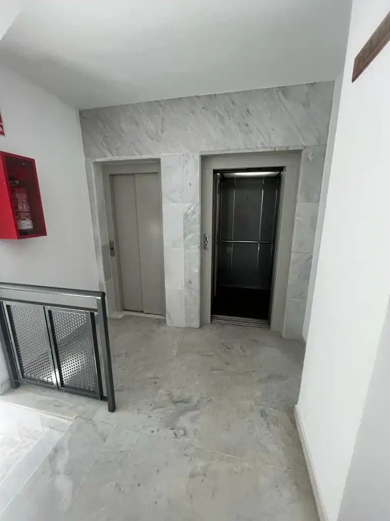 Apartamento en  Calle Amador de los Ríos 4 - Foto 3