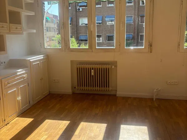 Piso en calle de Colombia, 33