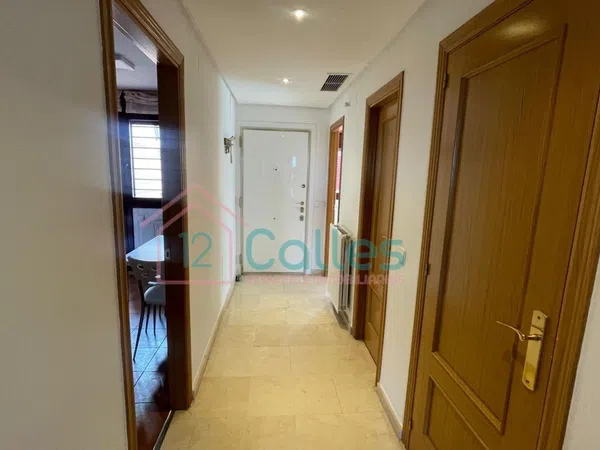 Chalet adosado en Calle Alhambra de Granada s/n, Nuevo Aranjuez-Ciudad de las Artes - Foto 4