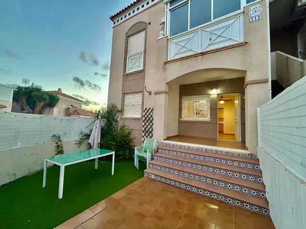 Chalet adosado en Avenida Horizonte, 3, Aguas Nuevas - Foto 1
