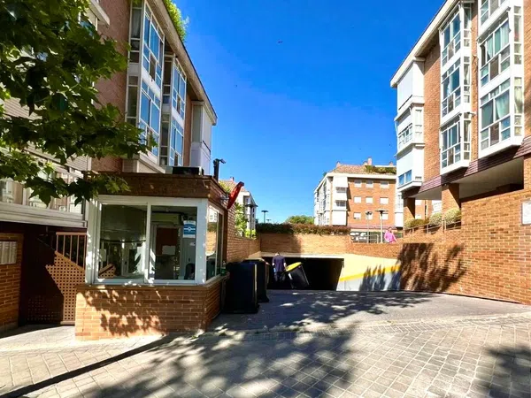 Piso en calle Bahía de Almería, 34