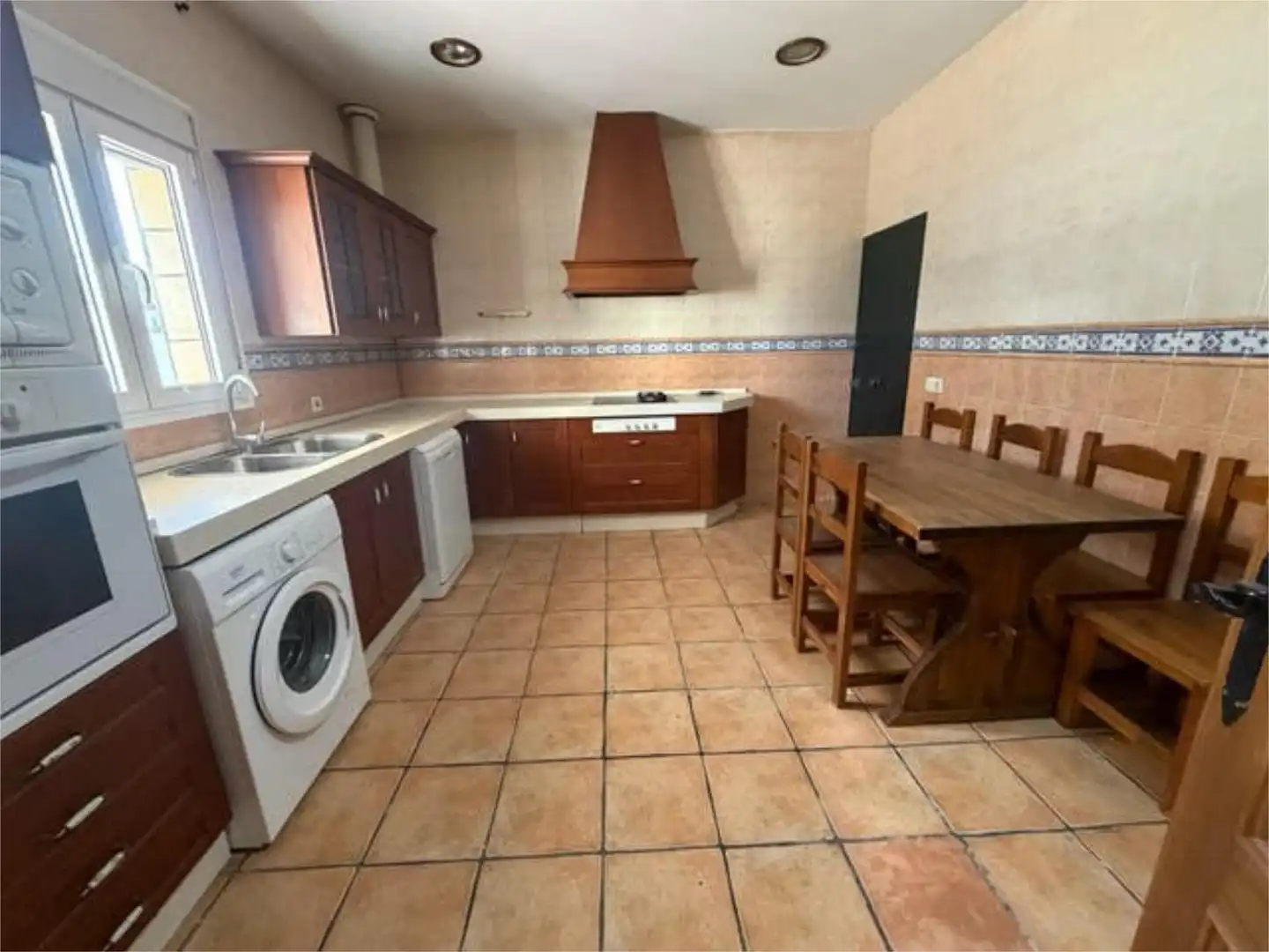 Casa adosada en Pinar de los Guisos - Foto 2
