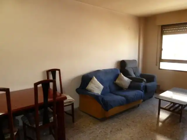 Piso en  Avinguda de Montendre 22 - Foto 3