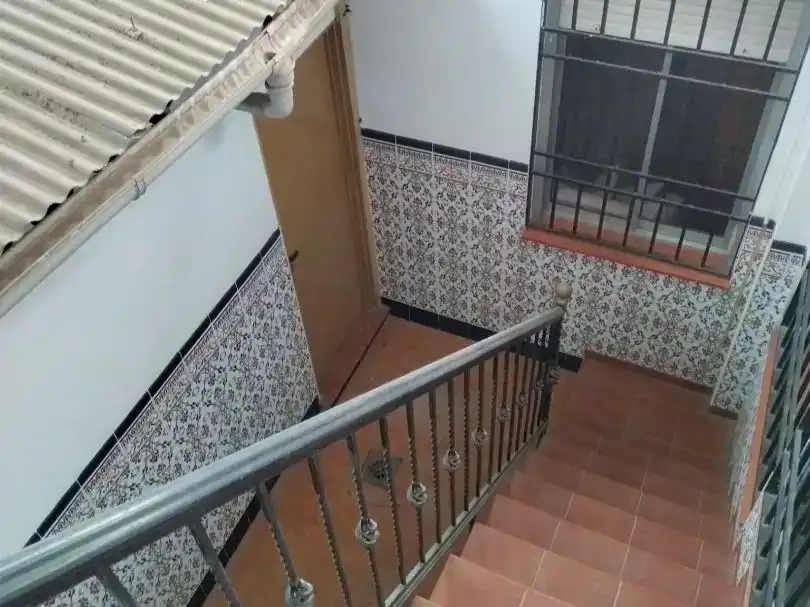Casa adosada en  Avenida de los Almogávares 36 - Foto 4