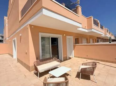 Casa adosada en  Avenida Monte de lo 12 - Foto 4