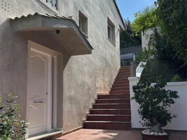 Chalet en  Carrer de Josep Gallart i Parera 14 - Foto 3