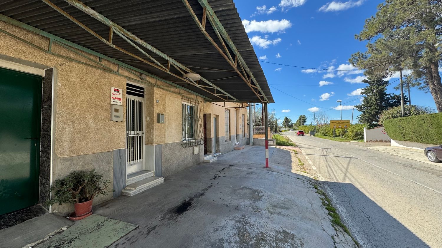 Chalet adosado en calle Conde Almodóvar, 88 - Foto 1