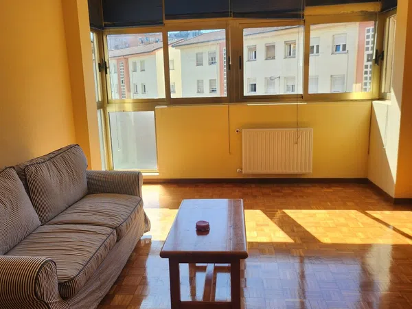 Piso en Avenida de Pando, 34, HUCA-La Cadellada - Foto 1