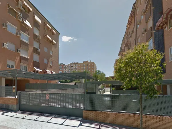 Piso en calle Pintor Velazquez, 43