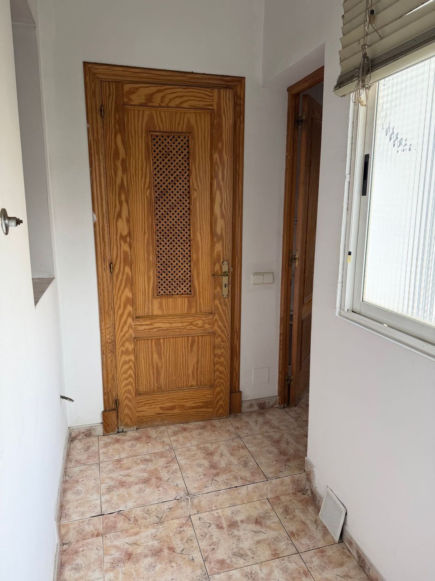 Piso en calle de la Reina Maria Cristina, 24 - Foto 3